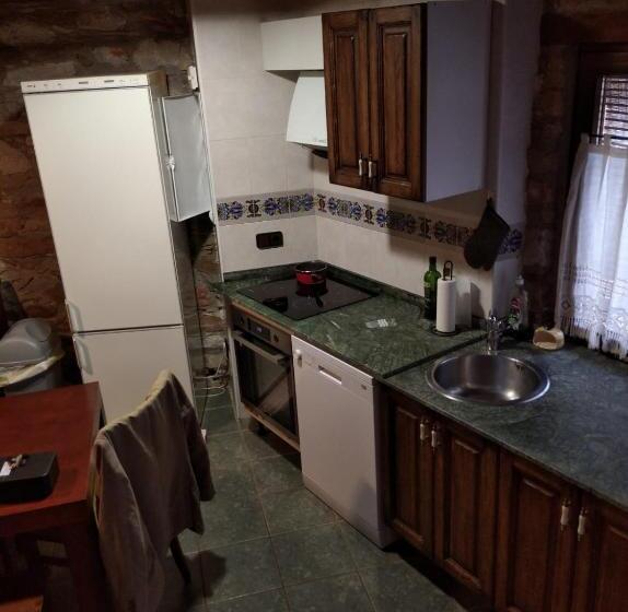 Дом 1 Спальня, Casa Rural Borrenes Las Médulas