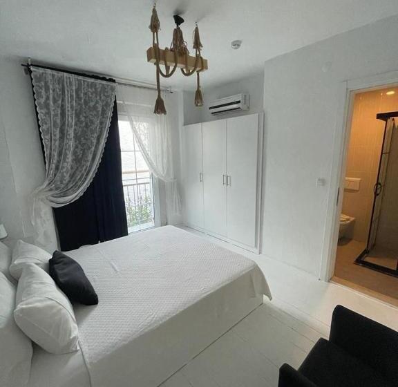 اتاق استاندارد با چشم‌انداز باغ, Purlen Otel