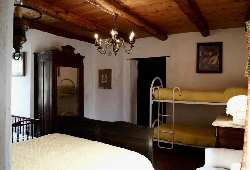 带阳台标准四人间, Agriturismo La Molina