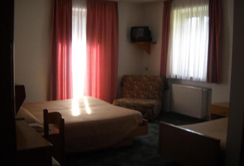 Номер Стандарт Трехместный, B&b Chiara  Alleghe