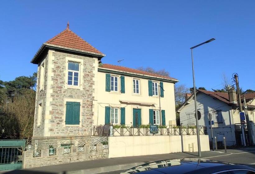 اتاق استاندارد چهارنفره با سرویس بهداشتی مشترک, Le Doolie S   Hostel B&b