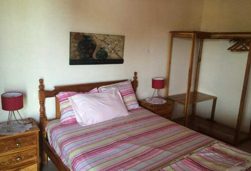 Номер Basic, Dim S Hostal