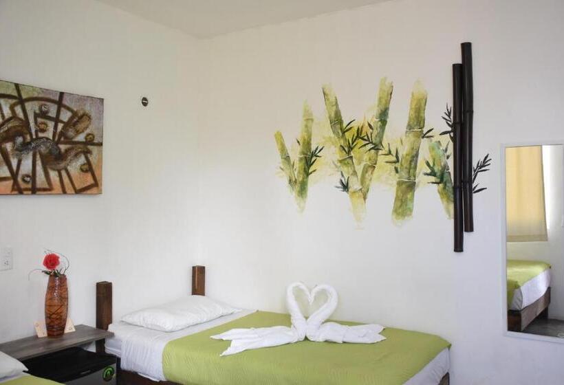 スタンダードトリプルルーム, Emotion Avenida Tulum Hotel & Hostal