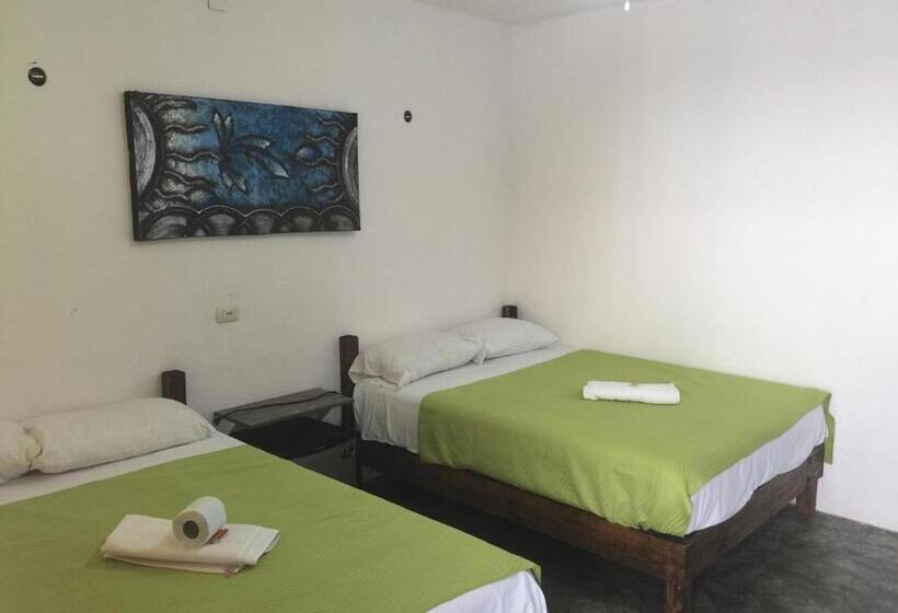 スタンダード４人部屋, Emotion Avenida Tulum Hotel & Hostal