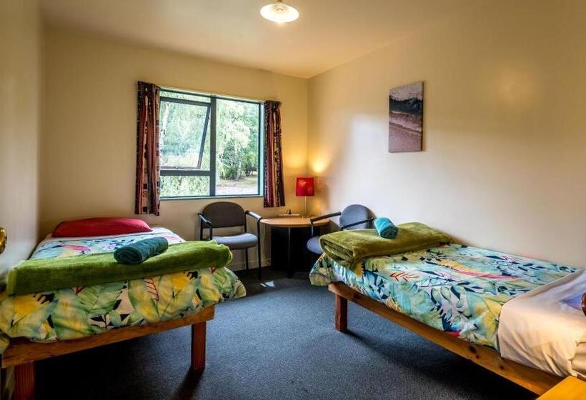 스탠다드 룸 공동 욕실, Kakapo Lodge