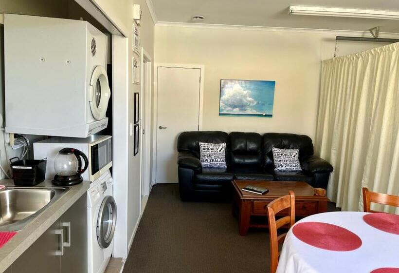 Апартаменты 2 Спальни, Jennie's In Whitianga