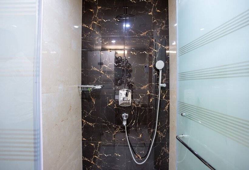 اتاق سوپریور, The Avenue Grand