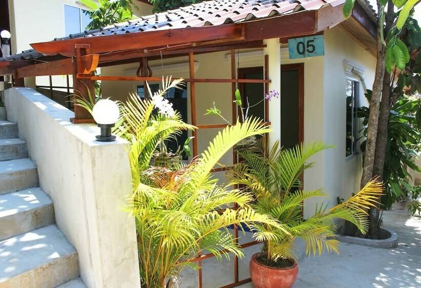 بانگلوی استاندارد, Gauguin Resort