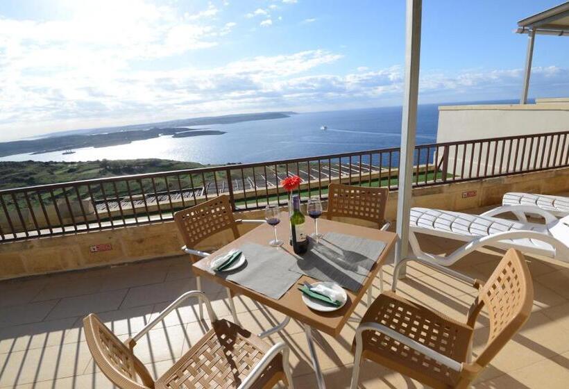 اتاق خانوادگی, Il Bukkett B&b