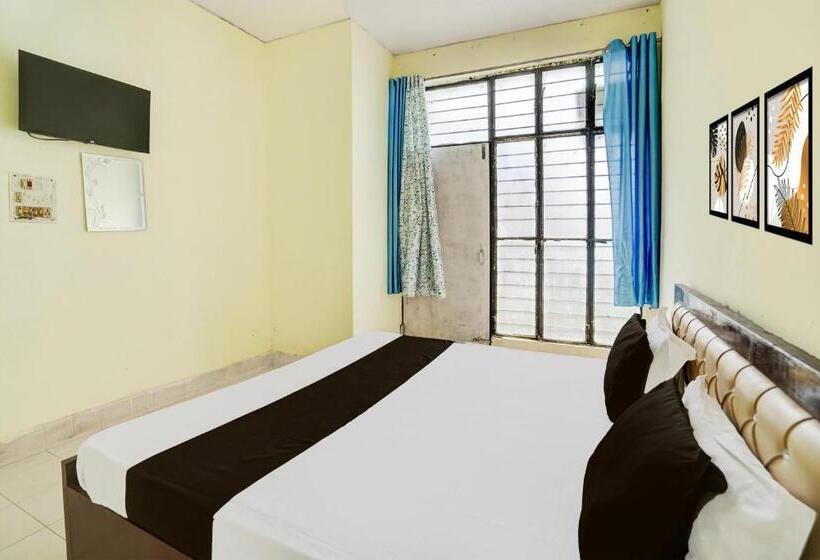 Трехместный Номер Классика, Oyo Hotel Krishna
