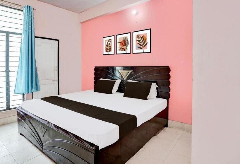 Трехместный Номер Классика, Oyo Hotel Krishna