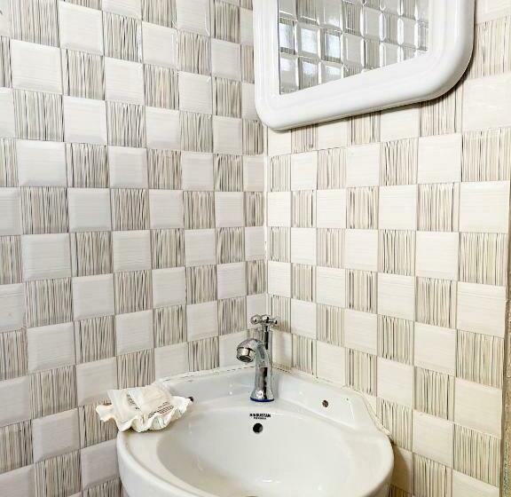 Семейный Номер, Lighthouse Guesthouse