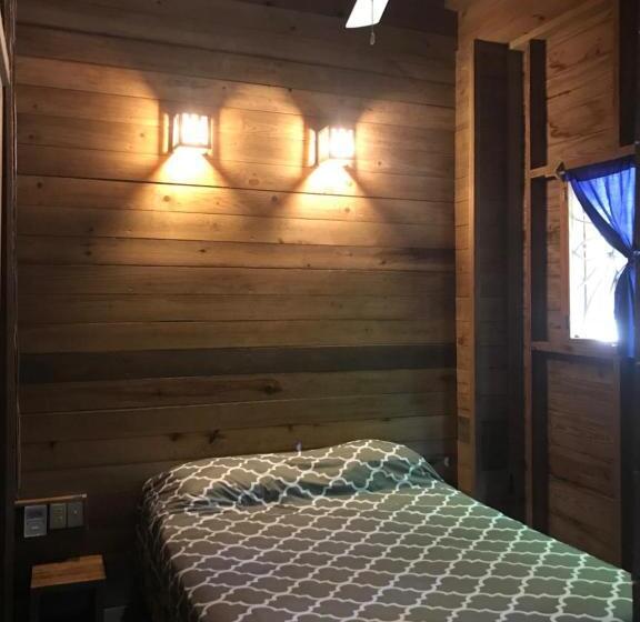 استودیوی استاندارد, Roatan Bed & Breakfast Apartments