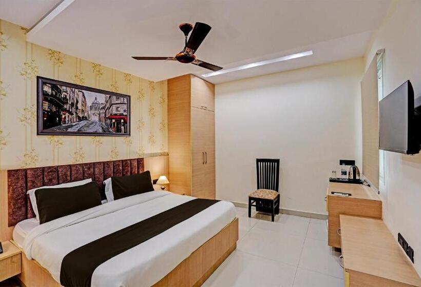패밀리 룸, Grow India Taark Near Igi Airport