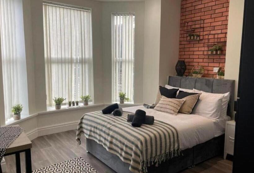 اتاق لوکس, Dream Home