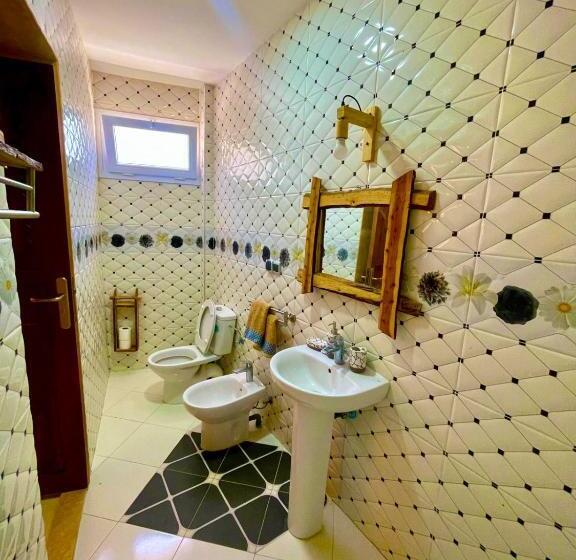 سوییت لوکس, S&s Chill House