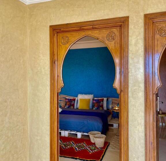 Deluxe Room Mountain View, S&s Chill House