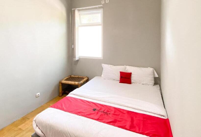 Номер Стандарт, Reddoorz Near Balai Kota Yogyakarta Timoho