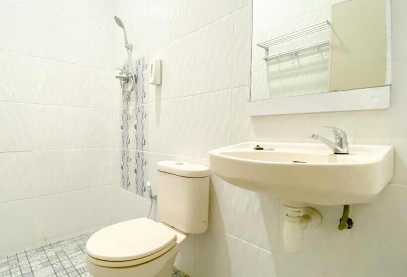 Номер Deluxe, Reddoorz Near Balai Kota Yogyakarta Timoho