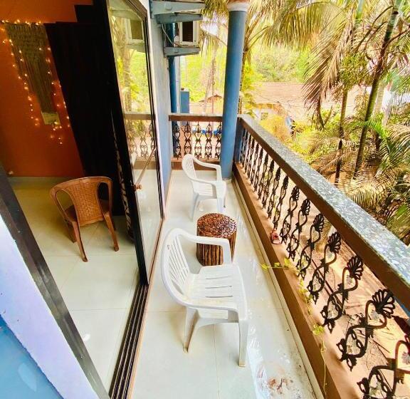 Апартаменты 1 Спальня с Балконом, 2bhk By The Beach