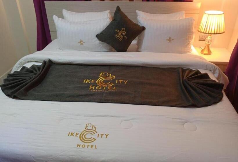 Family Suite, Ike City
