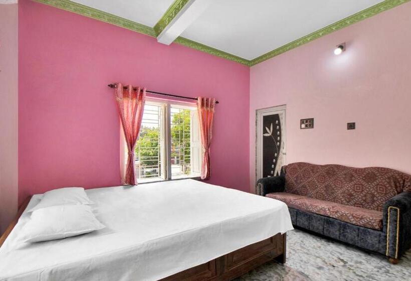 豪华房间, Iroomz Tilottama Guest House