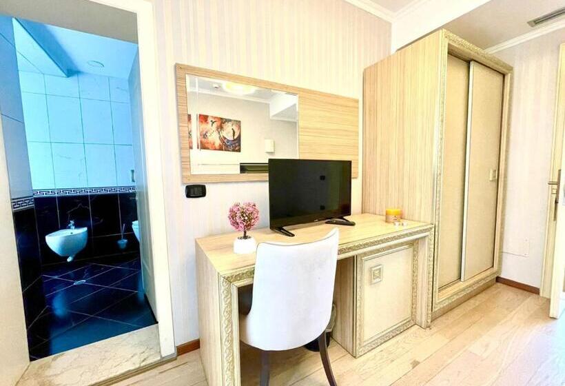اتاق استاندارد سه نفره, Amh Hotel Durres