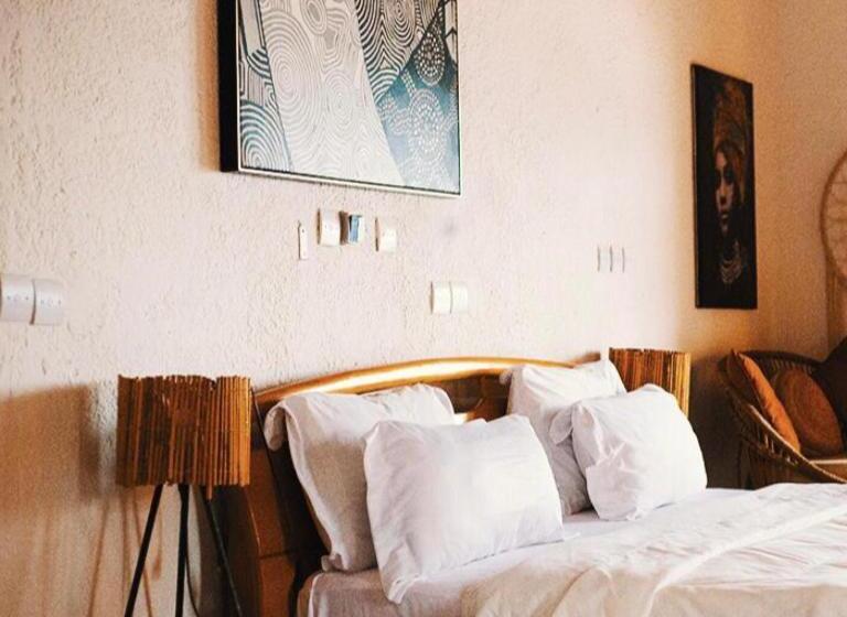 سوئیت با بالکن, Hôtel Résidence Chemoa