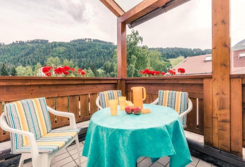 Апартаменты 3 Спальни, Restaurant Claudia