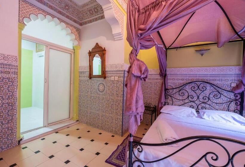 اتاق استاندارد, Central Palace