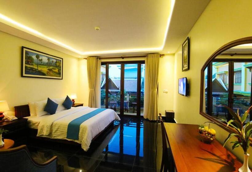 プールの見えるデラックスルーム, Chheng Residence