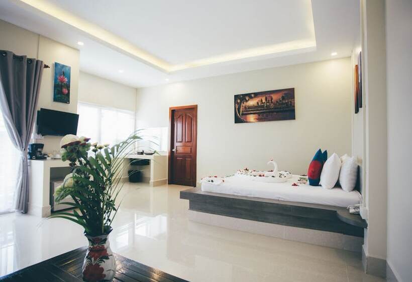 デラックススイート, Chheng Residence