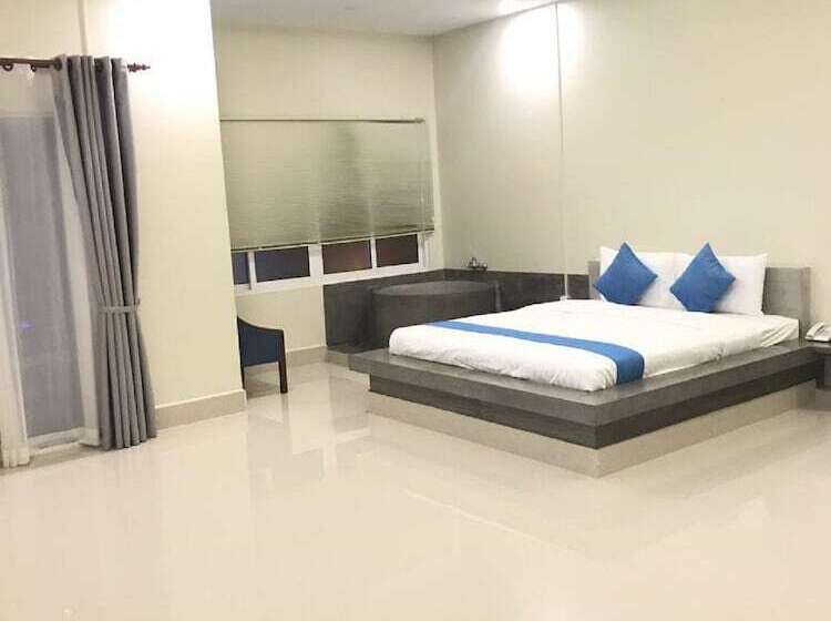 デラックススイート, Chheng Residence