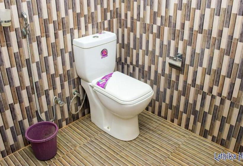 デラックスルーム, Lathika Homes