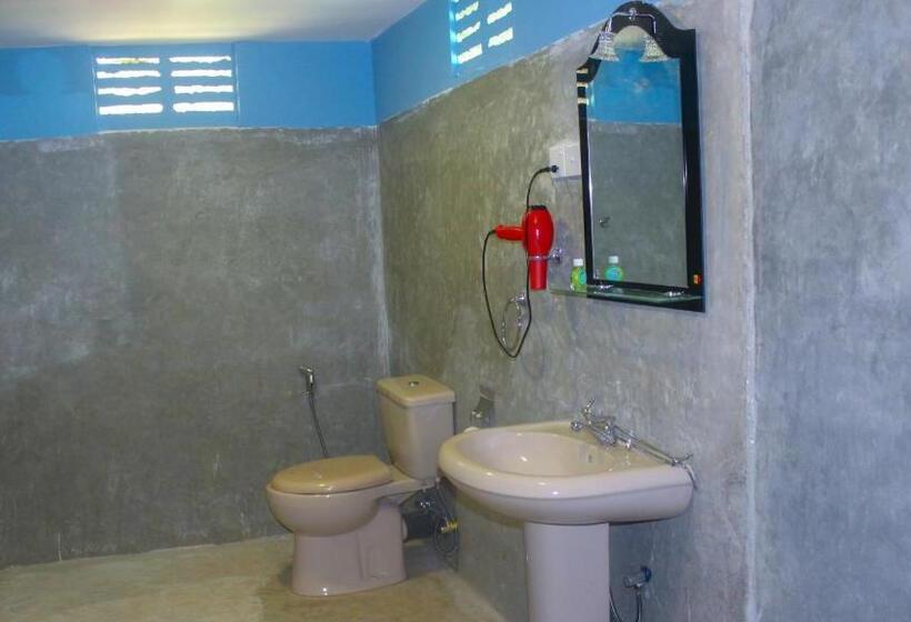 Семейный Номер, Lathika Homes