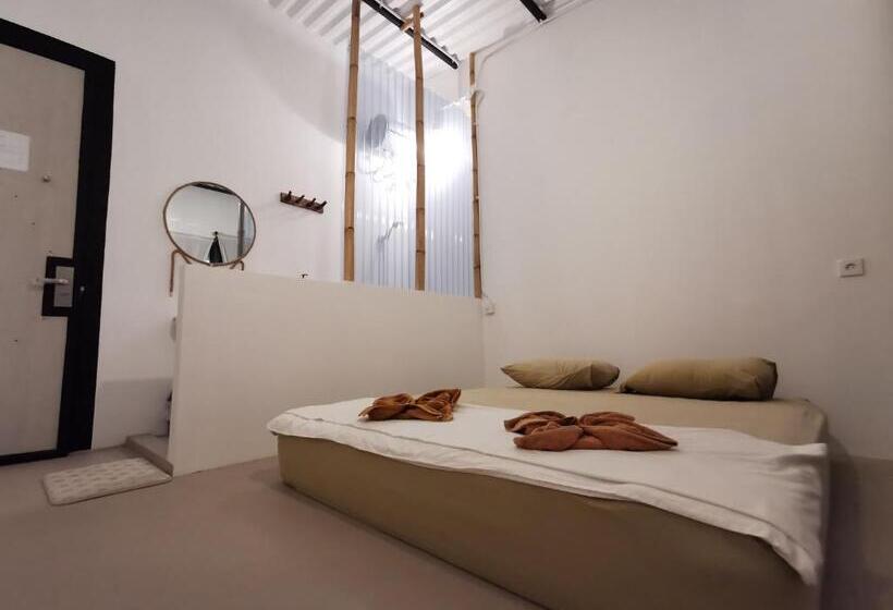 Camera Standard con Terrazza, Bat & Arrow