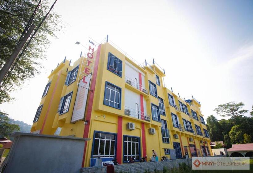 Четырехместный Номер Стандарт, Mny Hotel & Resort