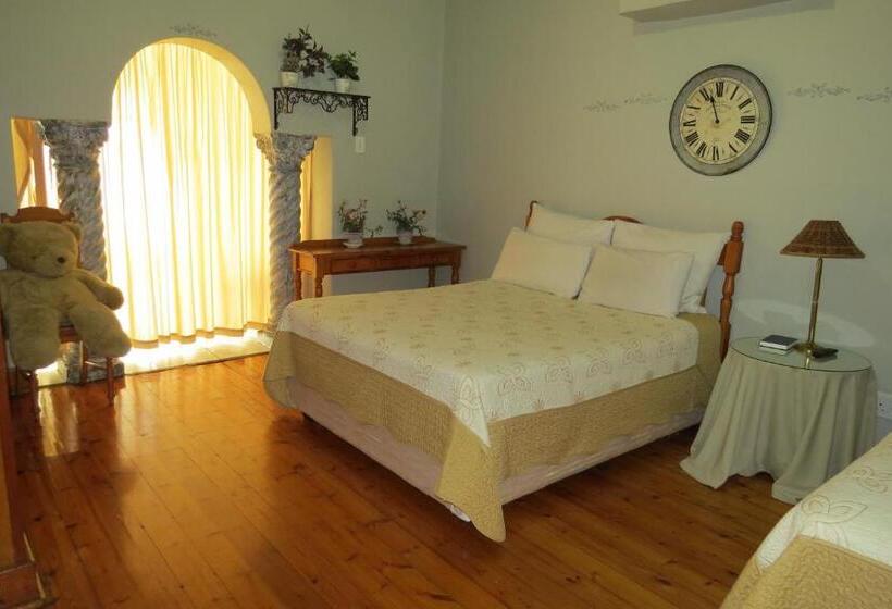 디럭스 룸, Lajava Guest Lodge