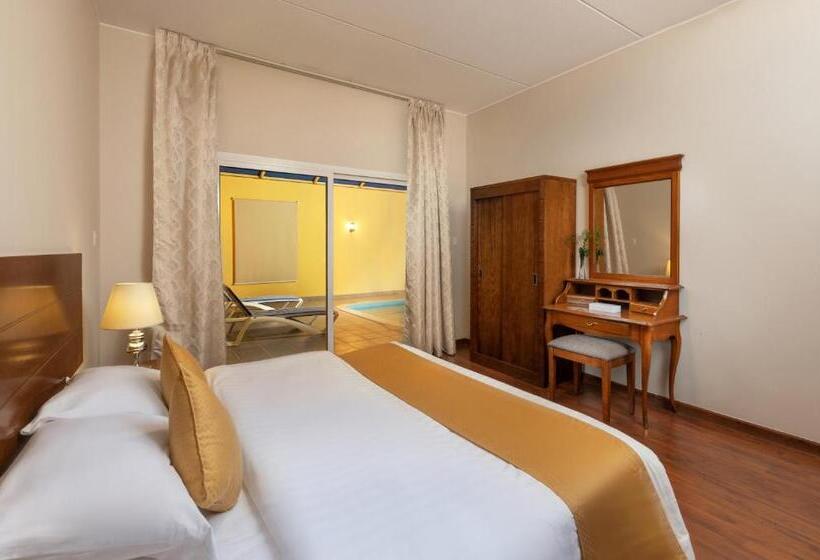 Вилла с 1 спальней и бассейном, Airport Hotel And Resort