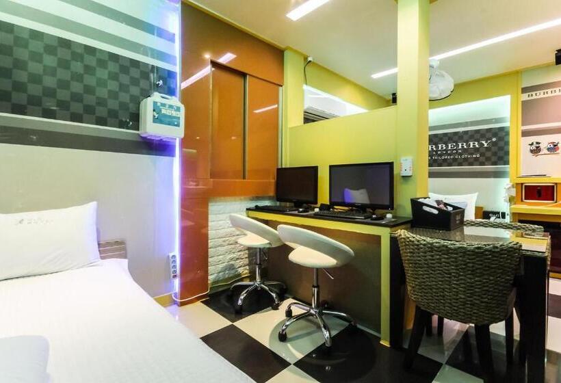 Номер Стандарт, Jinju Gng Motel