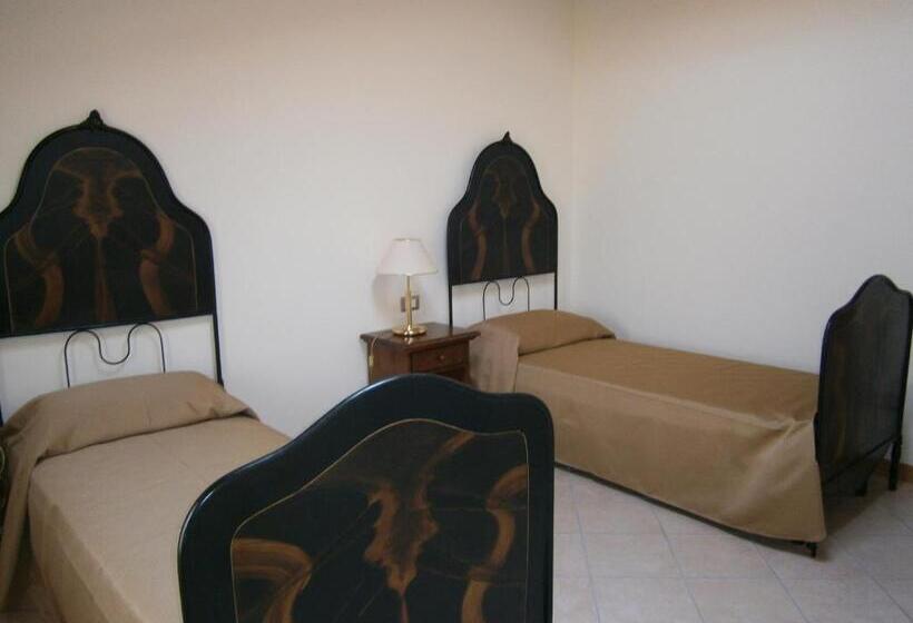 شقة غرفتين نوم مزودة بتراس, Residence Borgo Mondragon