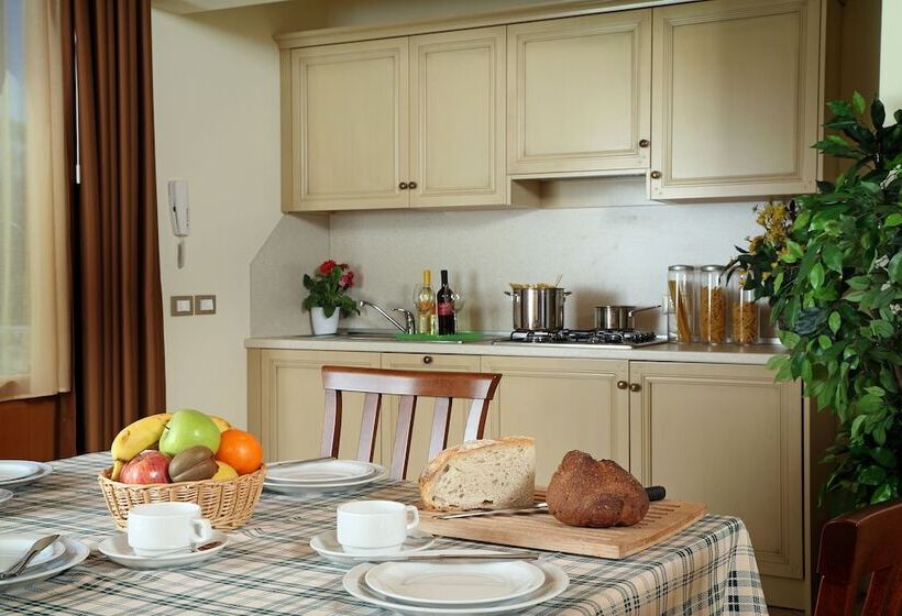 شقة غرفتين, Residence Borgo Mondragon