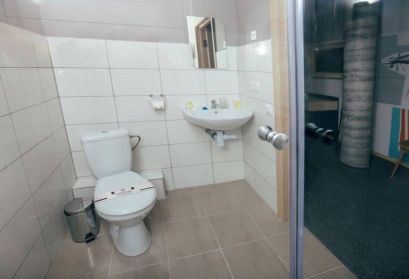 غرفة قياسية مطلة على المدينة, Jam Hotel Hnatyuka