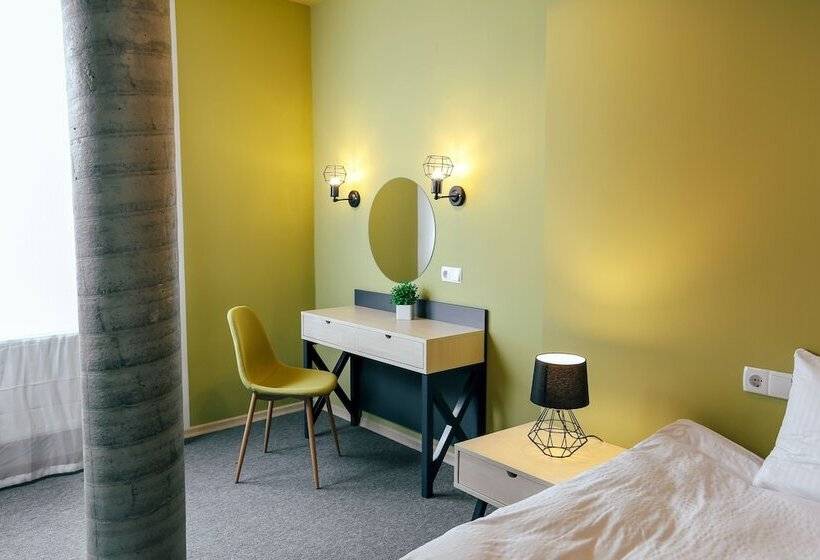 غرفة قياسية مطلة على المدينة, Jam Hotel Hnatyuka