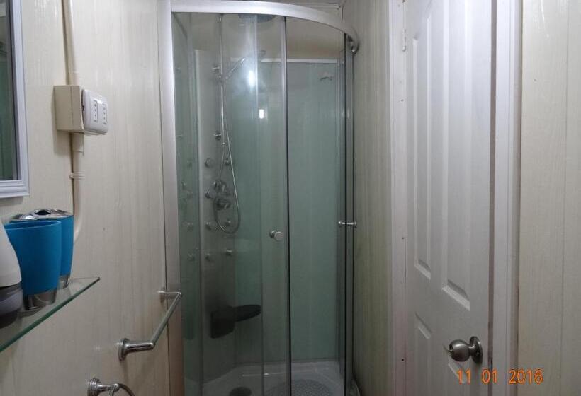 Номер Стандарт, Hostal Triwe