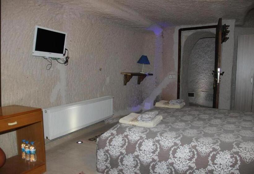 Suite, Aurora Cave