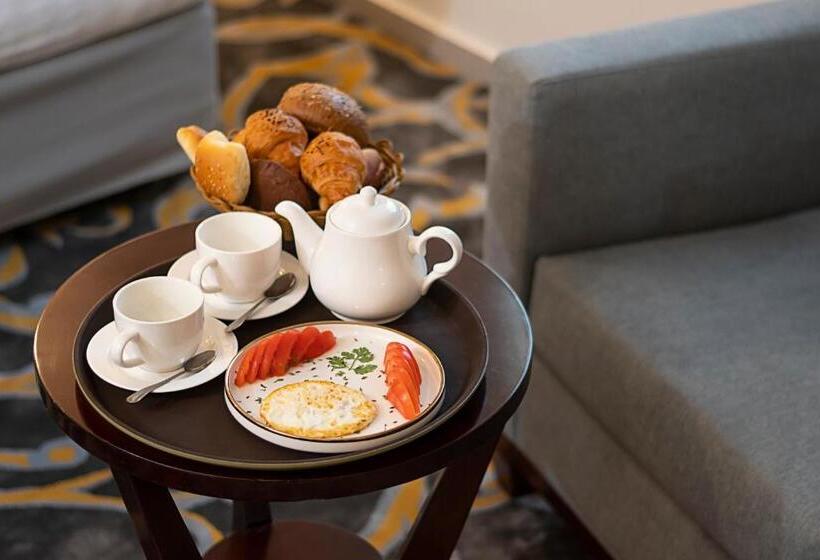 Люкс 3 Спальни, Laten Suites Prince Sultan
