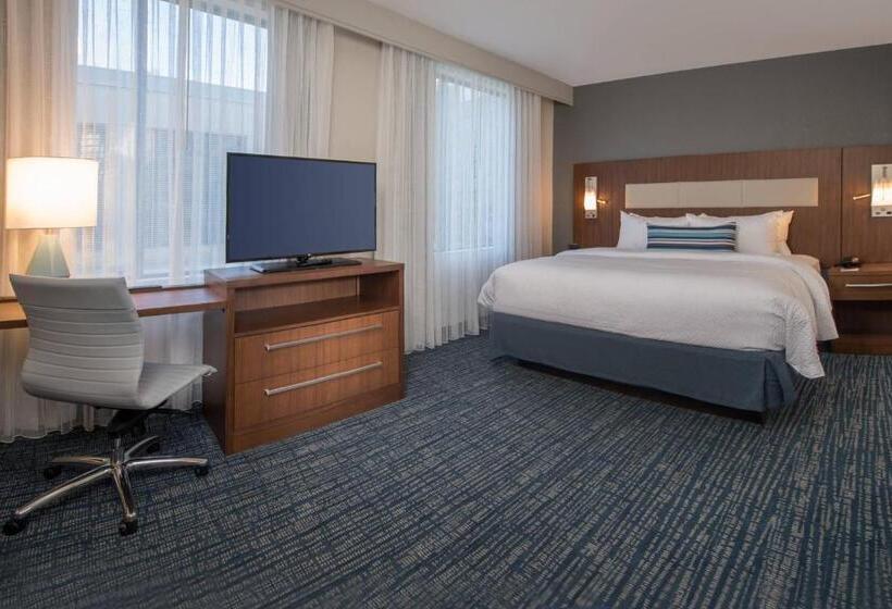 带大床的标准工作室, Residence Inn By Marriott Baltimore At The Johns Hopkins Medical Campus