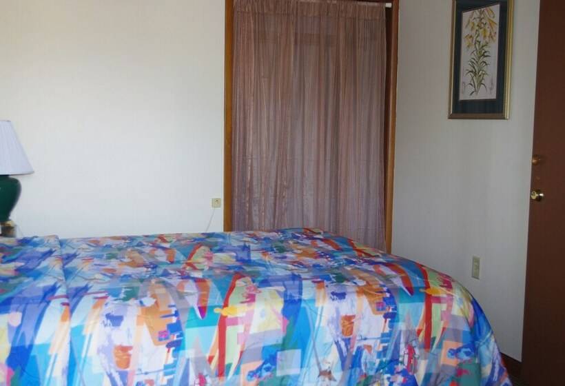 Номер Стандарт, Love Hotels Western Holiday At Harlan Lake Ne