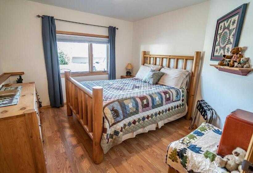 Люкс, Bears Den Alaska Lodging